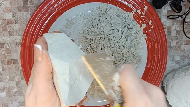 Мокрый мел #асмр #asmr #chalk Новый Оскол. Чистим мокрый мел. Wet chalk. смотреть онлайн