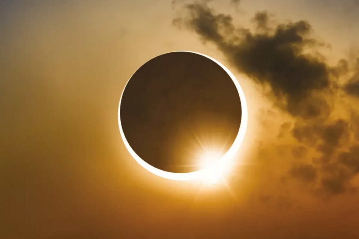 Солнечное затмение с земли. Солнечное затмение 30 апреля 2022. Солнечное затмение (Solar Eclipse) томат. Солнечное лунное затмение затмение 2022 года. Солнечное затмение 2022 в Ростове.