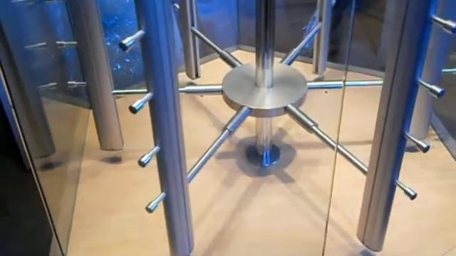 Вращающаяся витрина(оптика) смотреть онлайн