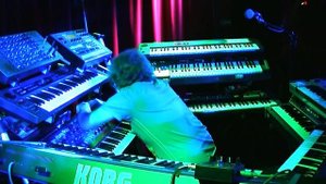 Jan Hammer - Crockett's Theme (live by Kebu @ Dynamo).mp4