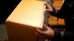 Нижняя обвязка корпуса улья из пеноплекса деревянными брусками.