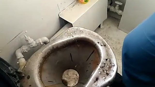 Как пользоваться туалетом в поезде смотреть онлайн