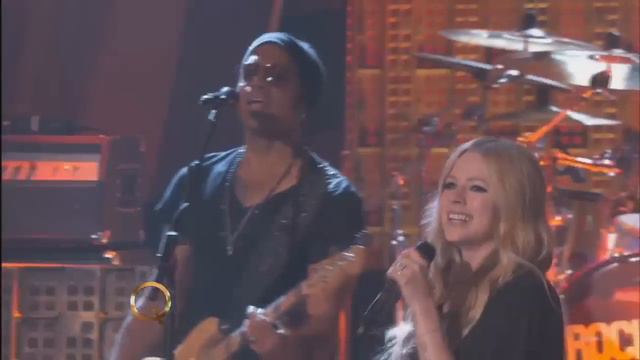 Avril Lavigne Performs "Rock n Roll" on The Queen Latifah Show смотреть онлайн