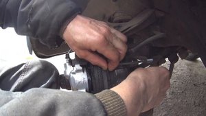 ЗАМЕНА ПЕРЕДНИХ ТОРМОЗНЫХ КОЛОДОК ВАЗ 2101-2107 (КЛАССИКА)