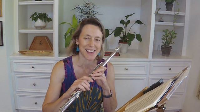 Practicing from Walfrid Kujala's Flute Book, "Vade Mecum" смотреть онлайн