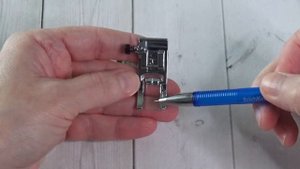 Она много умеет. Швейная машина Brother innovis F410. Сравниваю петли(Brother/Juki F600)
