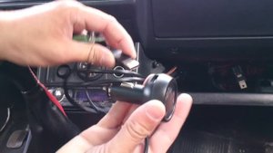 Автомобильный вольтметр, термометр, зарядное устройство VST 706