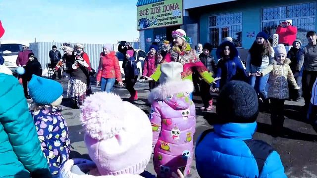 флешмоб на МАСЛЕНИЦУ (флешмоб со зрителями)