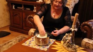 как очистить тарелку от воска