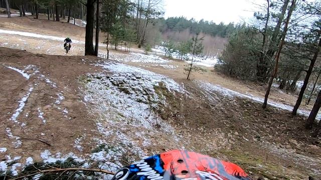 Вытащил друга прокатиться на Минск Х250, тест драйв КТМ 300 ЕХС смотреть онлайн