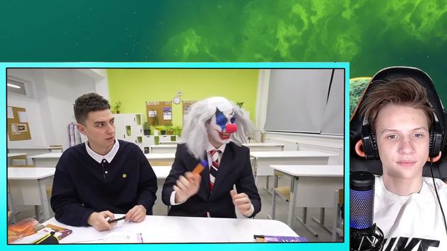 ВЛАД А4 Клоун А4 Вернулся в ШКОЛУ ! РЕАКЦИЯ НА А4 смотреть онлайн