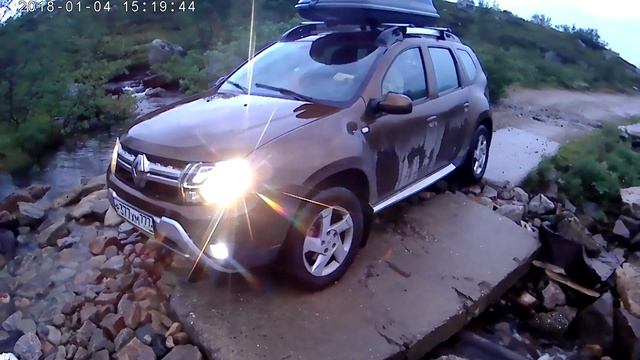 По Дорогам  Кольского на стоковом Дастере. Дорога в Дальние Зеленцы.