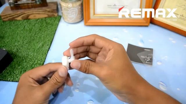Remax Bluetooth Headset RB T22   Unboxing смотреть онлайн