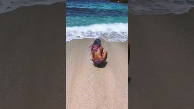 Скрытый пляж на острове Nusa Penida 😍