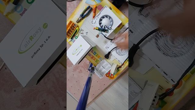 AirRoxy Подключение вентилятора с датчиком влажности в ванной.