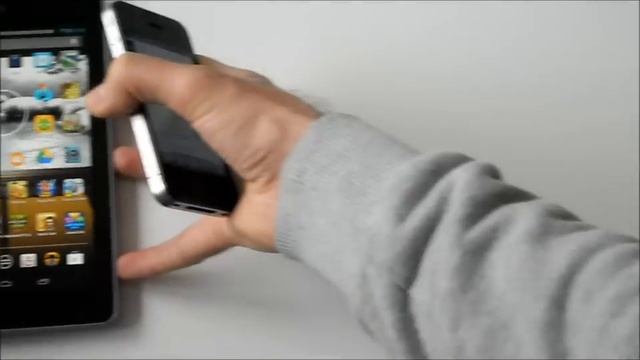 Sony Xperia Z vs. iPhone 4 vs. Nexus 7 смотреть онлайн