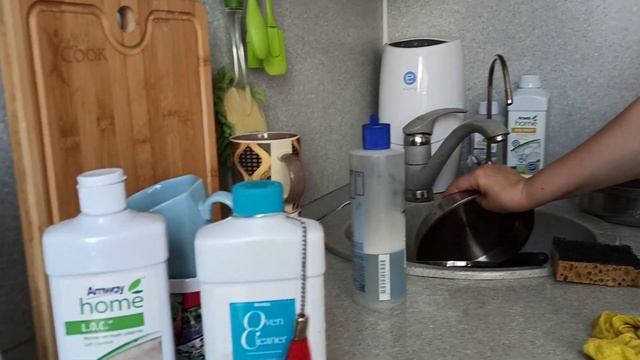 Уборка кухни с продукцией амвэй! смотреть онлайн