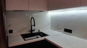 Фартук кухни из керамогранита Laparet из Леруа Мерлин.