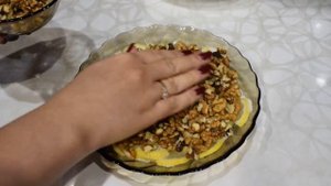 Салат с грецкими орехами и лимонами. Оригинальная закуска на праздничный стол за 5 минут!