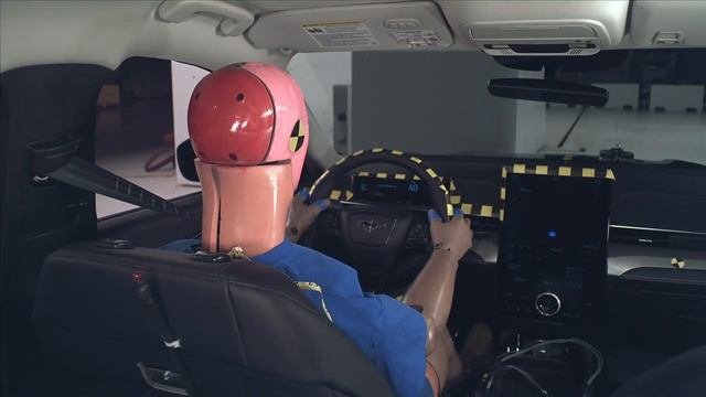 2021 Ford Mustang Mach-E driver-side small overlap IIHS crash test смотреть онлайн