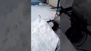 Уборка снега тяжелым мотоблоком