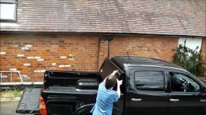 Крышка трехсекционная на Toyota Hilux