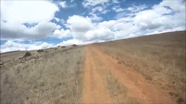 Mountain views near Cusco - Honda XR 250 Tornado смотреть онлайн