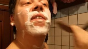 Бритье опасной бритвой от первого лица