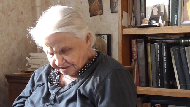 Лия Давтян читает свое стихотворение "Если хочешь вернуть себе подлинный облик..." смотреть онлайн