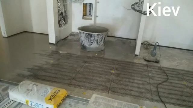 Стяжка підлоги. Повний цикл робіт заливки наливної стяжки. Самовирівнююча стяжка. Стяжка пола.