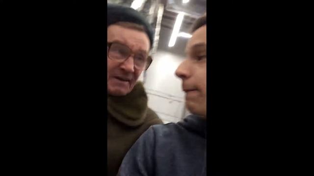 ем сырые яйца( смотрю на реакцию людей) смотреть онлайн