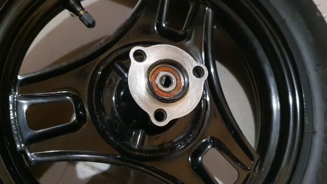 SUZUKI ADDRESS V125 S. МЕНЯЕМ КОЛОДКИ смотреть онлайн