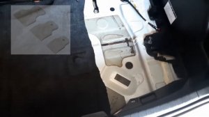 Наклеивание карпета в багажнике. Обшивка карпетом.