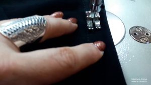 Укоротить низ футболки