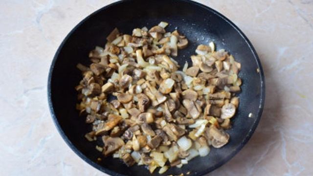 Оргазм салат с жареными шампиньонами