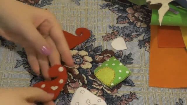Домик из фетра (15 урок). Новогодние елочные игрушки из фетра