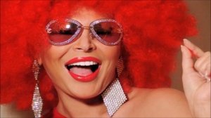 AYGUN KAZIMOVA ESLİNDE KİMDİR?