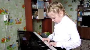 "Из бабушкиных воспоминаний", латышская народная песня "Маленький барабанщик"