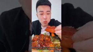 🍜китайцы едят на камеру🥓🍝