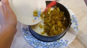 Салат с курицей, кукурузой и солеными огурцами. ОЧЕНЬ Вкусный Салат!