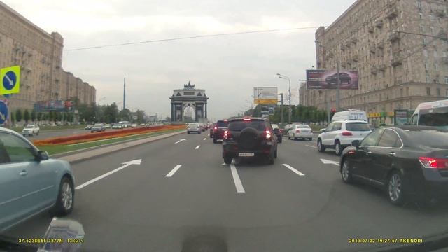 Разворот на Кутузовском...В 484 СУ 197 RUS смотреть онлайн