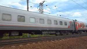 Поезд Пекин - Москва спешит в Москву. 火车北京-莫斯科赶快去莫斯科