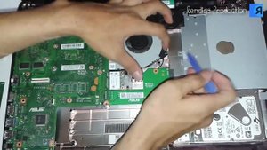 ASUS X540LJ disassembling and RAM upgrade