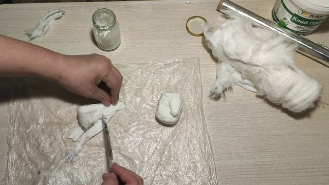 Как сделать ватную игрушку. Рукавичка