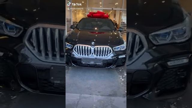 Поехали менять машину Porsche на BMW