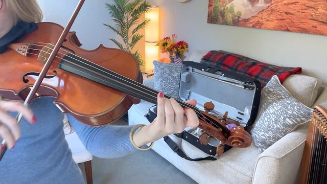 Basic Hand Pattern on 1/2 Step VIOLA Schradieck 1 Etude 1 Lines 1-4 смотреть онлайн