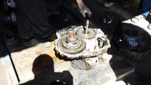 Замена фильтра в АКПП ,Мерседес Вито (ZF)