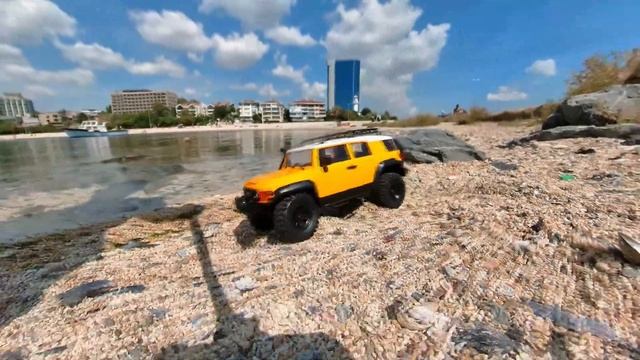 FMS FJ Cruiser RC Rock Crawler Off Road Performance