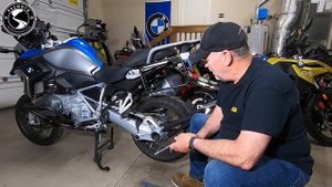 BMW R1250GS Final Drive Oil Change