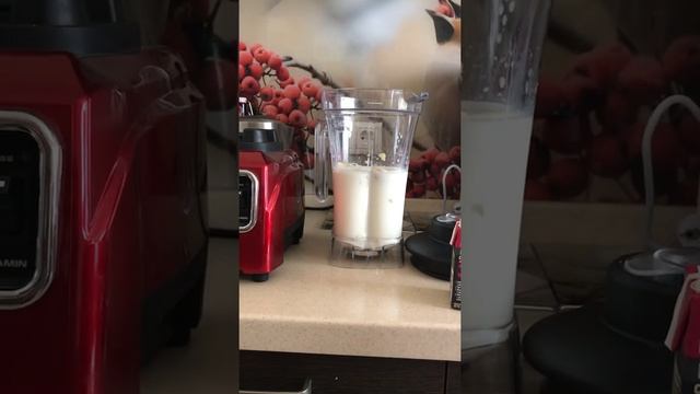 Смузи. блендер RAWMID Vitamin смотреть онлайн